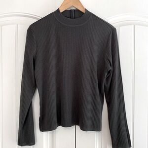 Ming Wang Women's Gray Back Zip Sweater Top Size L EUC